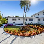 Stylish 1-Br With Modern Flair