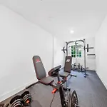 Stylish 1-Br With Modern Flair