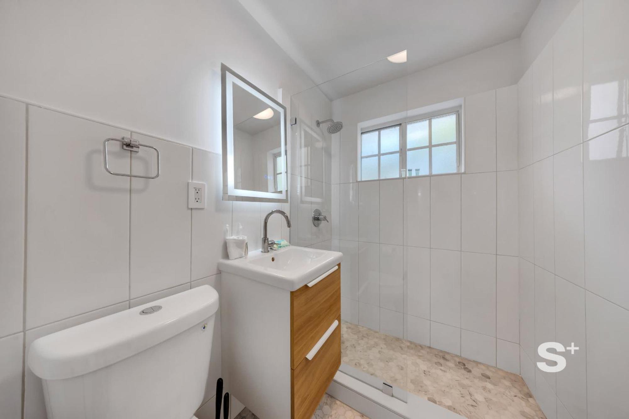 Stylish 1-br With Modern Flair Miami