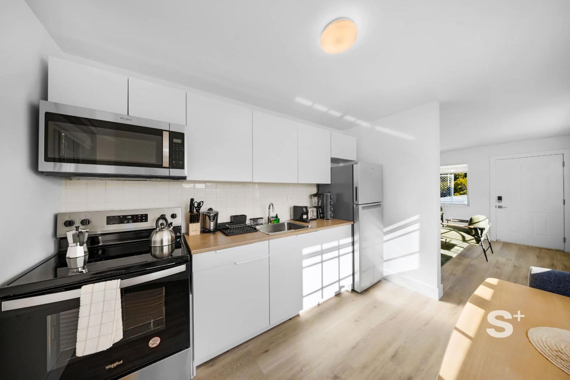 Stylish 1-br With Modern Flair Miami
