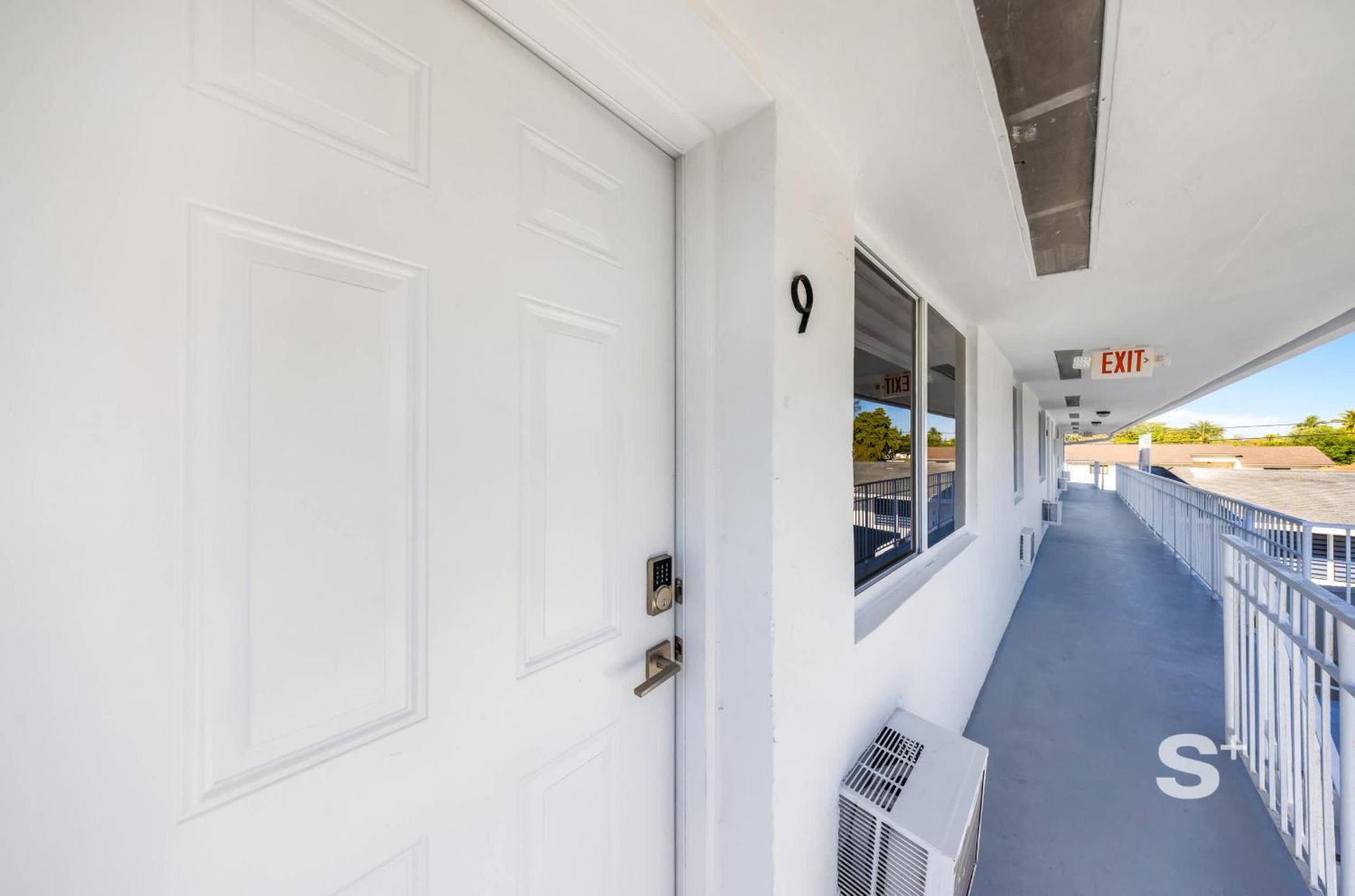 Stylish 1-br With Modern Flair Apartment