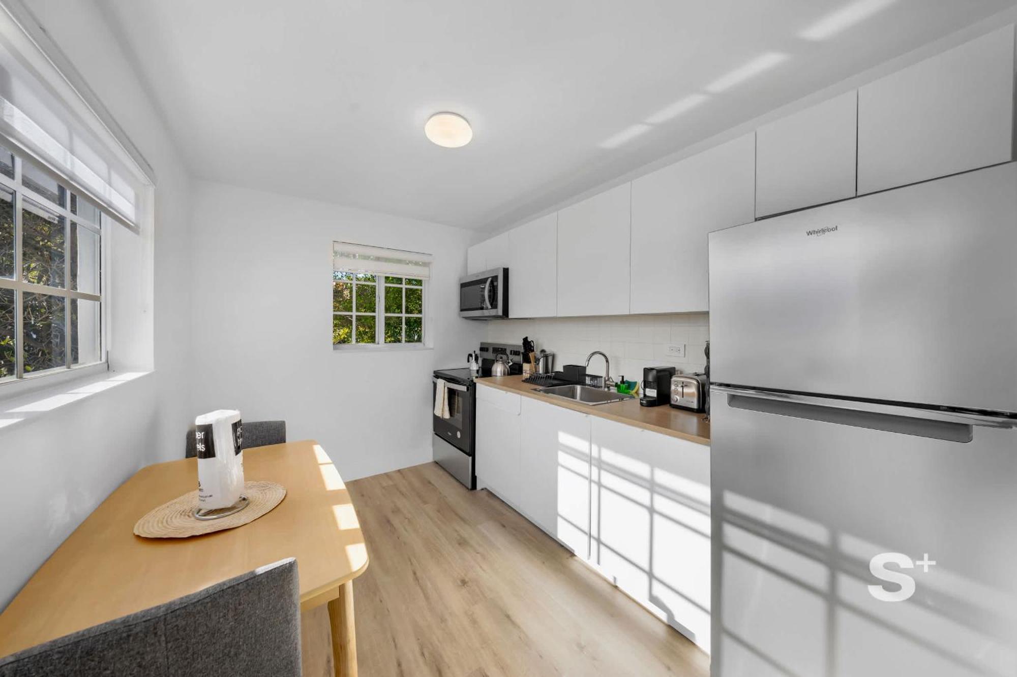 Stylish 1-br With Modern Flair Apartment