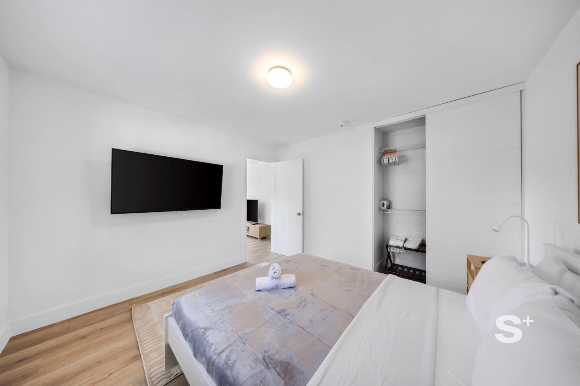 Stylish 1-br With Modern Flair